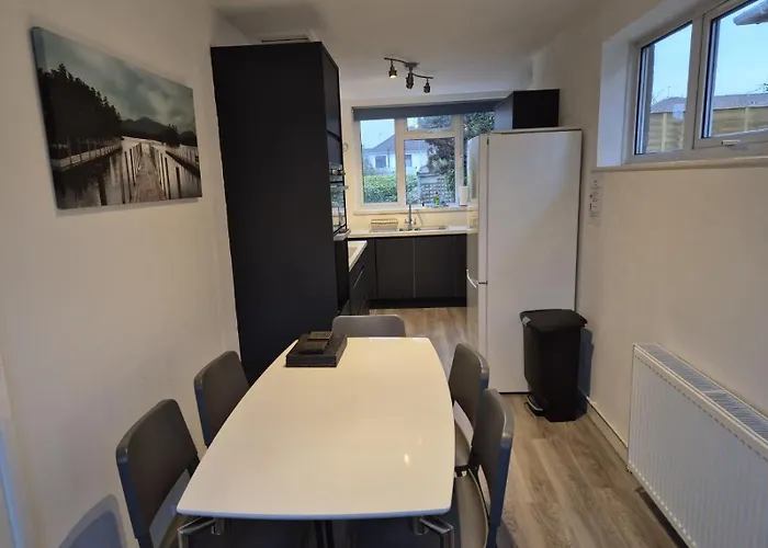 Filton House By Cliftonvalley Bristol